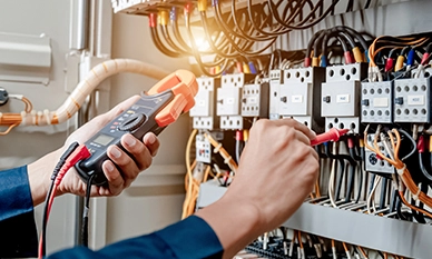 Wij zijn Let<span class="color-red">'</span>s Flex